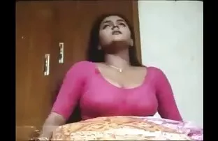 XXX मध्ये मांजर आणि मनुष्य रशियन सडपातळ सौंदर्य