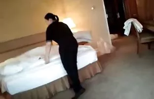 XXX माणूस Fucks जपानी मुलगी लहान स्तन