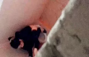 XXX रशियन अनेक लोकांसह झोपणारा व्यक्ती व्यवस्था आहे सामूहिक समागम