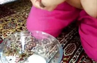 XXX The दाट तपकिरी रंगाचे केस really wanted to have sex, the माणूस तिला मदत केली