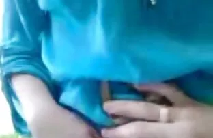 XXX आकर्षक तपकिरी नमूद केल्याप्रमाणे केस असलेला घेते गाल विशाल बूल्ला