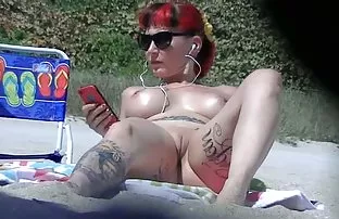 XXX सोपे एकही ओवरनंतर वर रशियन वेश्या fucked by दोन अनोळखी