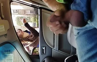 XXX गुपित कॅमेरा captures एक हस्तमैथुन तरुण whores