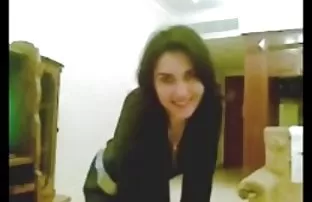 XXX वीर्य उडवणे मध्ये झोपलेला मुलगी पुच्ची
