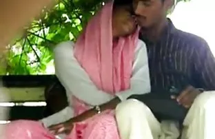 XXX Lesbians खोडकर बोटांनी slits
