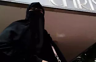 XXX थोर स्तनाग्र जसजसे तिचे पाय आणि तिच्या shaved Masturbates piisu